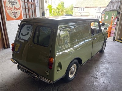 Lot 673 - 1967 AUSTIN MINI VAN