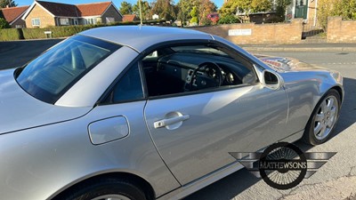 Lot 142 - 2001 MERCEDES SLK 320