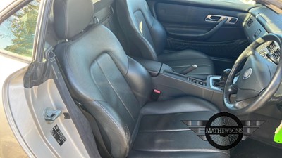Lot 142 - 2001 MERCEDES SLK 320