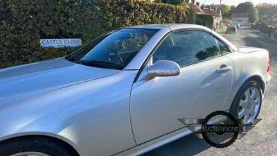Lot 142 - 2001 MERCEDES SLK 320