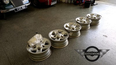 Lot 543 - 5 x LAND ROVER DEFENDER ALLOY WHEELS 7" X 16"