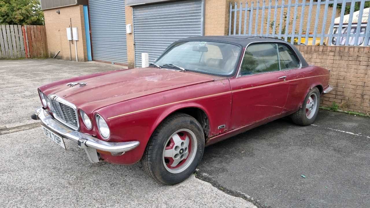 Lot 186 - 1976 JAGUAR XJ 4.2 C