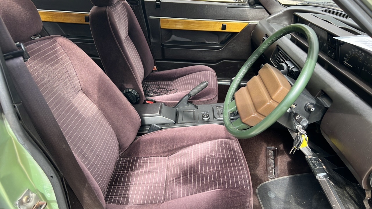 Sd1 Window Lot 12 - 1983 ROVER SD1