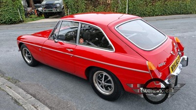 Lot 230 - 1971 MG B GT
