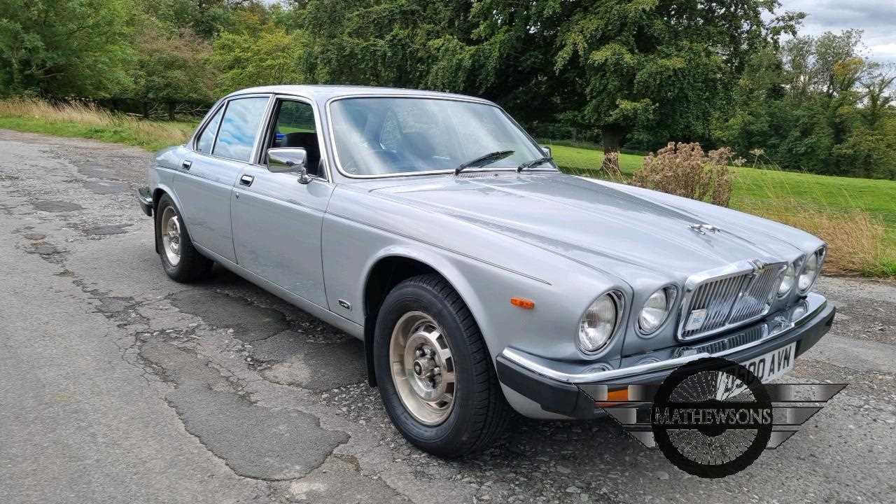 Lot 254 - 1986 JAGUAR 4.2 XJ6