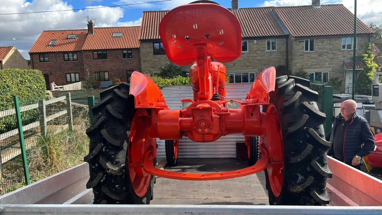 Allis Chalmers Model B in Bartlesville, OK | Item C5330 sold | Purple Wave
