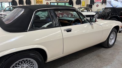 Lot 380 - 1986 JAGUAR XJ-SC V12 AUTO