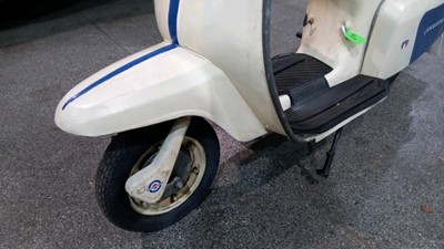 Lot 406 - 1966 LAMBRETTA J50