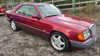 Lot 428 - 1991 MERCEDES 230CE AUTO