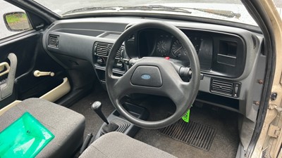 Lot 441 - 1988 FORD ESCORT 35