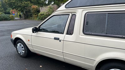 Lot 441 - 1988 FORD ESCORT 35