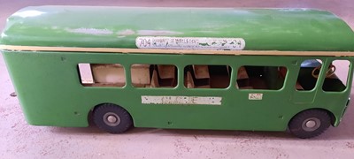 Lot 251 - TRIANG LARGE SCALE SINGLE DECK ROUTEMASTER BUS