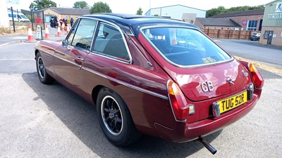 Lot 554 - 1977 MG B GT