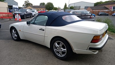 Lot 581 - 1991 PORSCHE 944 S2 CABRIO