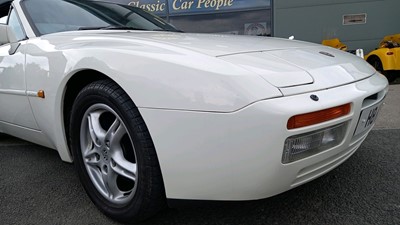 Lot 581 - 1991 PORSCHE 944 S2 CABRIO