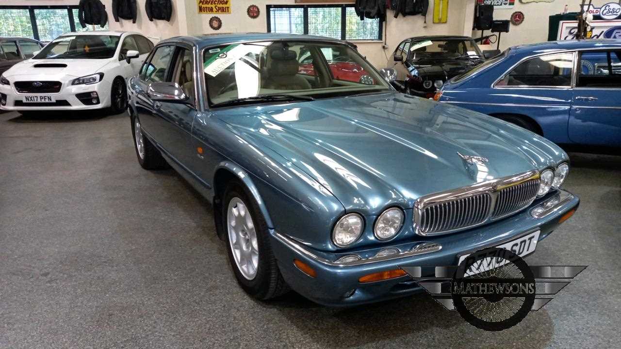 Lot 92 - 1997 JAGUAR XJ SPORT V8