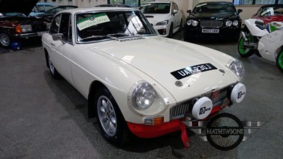 Lot 172 - 1971 MG B GT