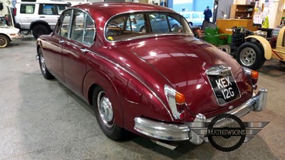 Lot 276 - 1968 DAIMLER V8 250