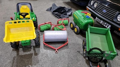 Lot 455 - CHILDRENS TRACTOR BUNDLE