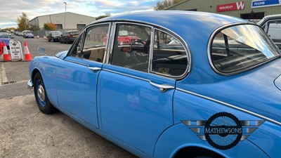 Lot 341 - 1963 DAIMLER V8 250