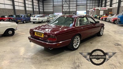 Lot 300 - 1996 DAIMLER SIX LWB AUTO