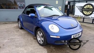 Lot 381 - 2009 VOLKSWAGEN BEETLE LUNA CONVERTIBLE