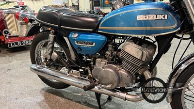 Lot 429 - 1975 SUZUKI T500