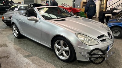 Lot 512 - 2004 MERCEDES SLK 350 AUTO