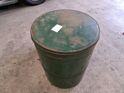 Lot 5 - VALVOLINE BARRELL & OIL CAN