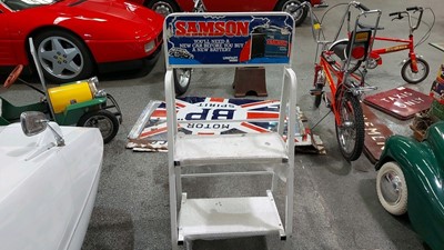 Lot 619 - SAMSON BATTERY STAND