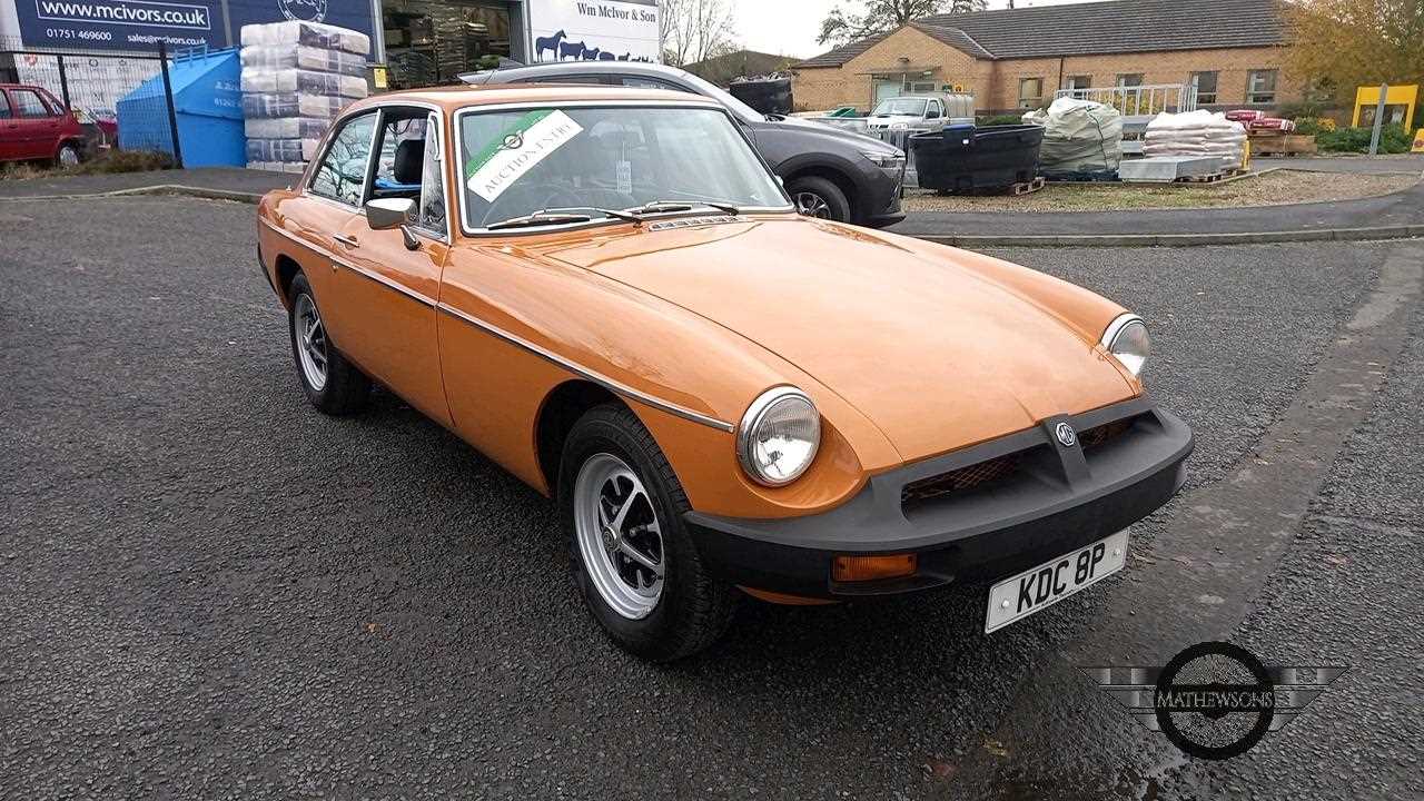 Lot 592 - 1975 MG B GT