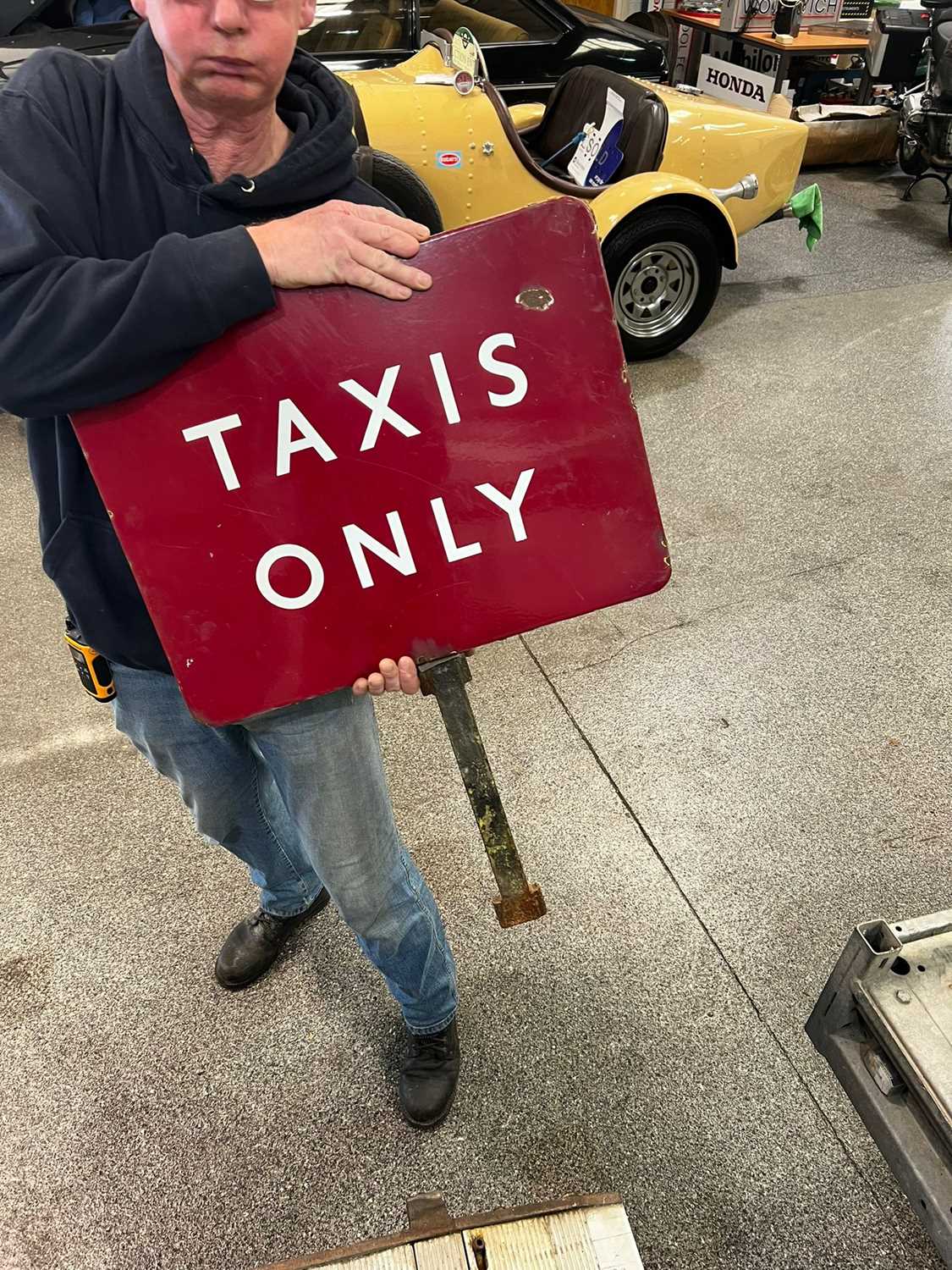 Lot 602 - DOUBLE SIDED TAXIS ONLY SIGN