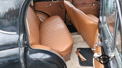 Lot 666 - 1954 AUSTIN A40