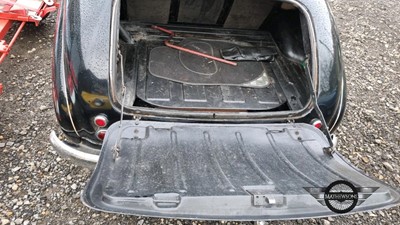 Lot 666 - 1954 AUSTIN A40