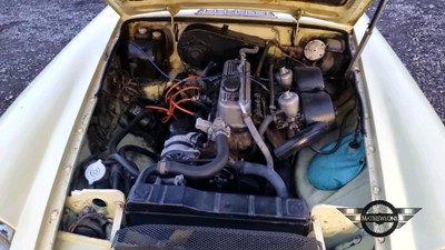 Lot 671 - 1977 MG B GT