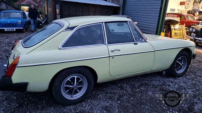 Lot 671 - 1977 MG B GT