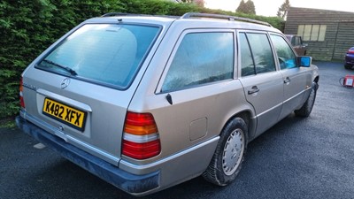 Lot 678 - 1992 MERCEDES 300 TE 24