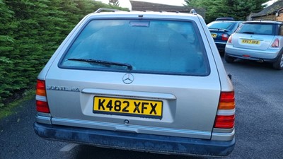 Lot 678 - 1992 MERCEDES 300 TE 24