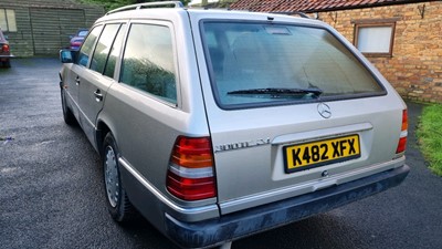 Lot 678 - 1992 MERCEDES 300 TE 24