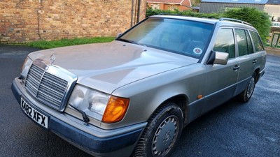 Lot 678 - 1992 MERCEDES 300 TE 24