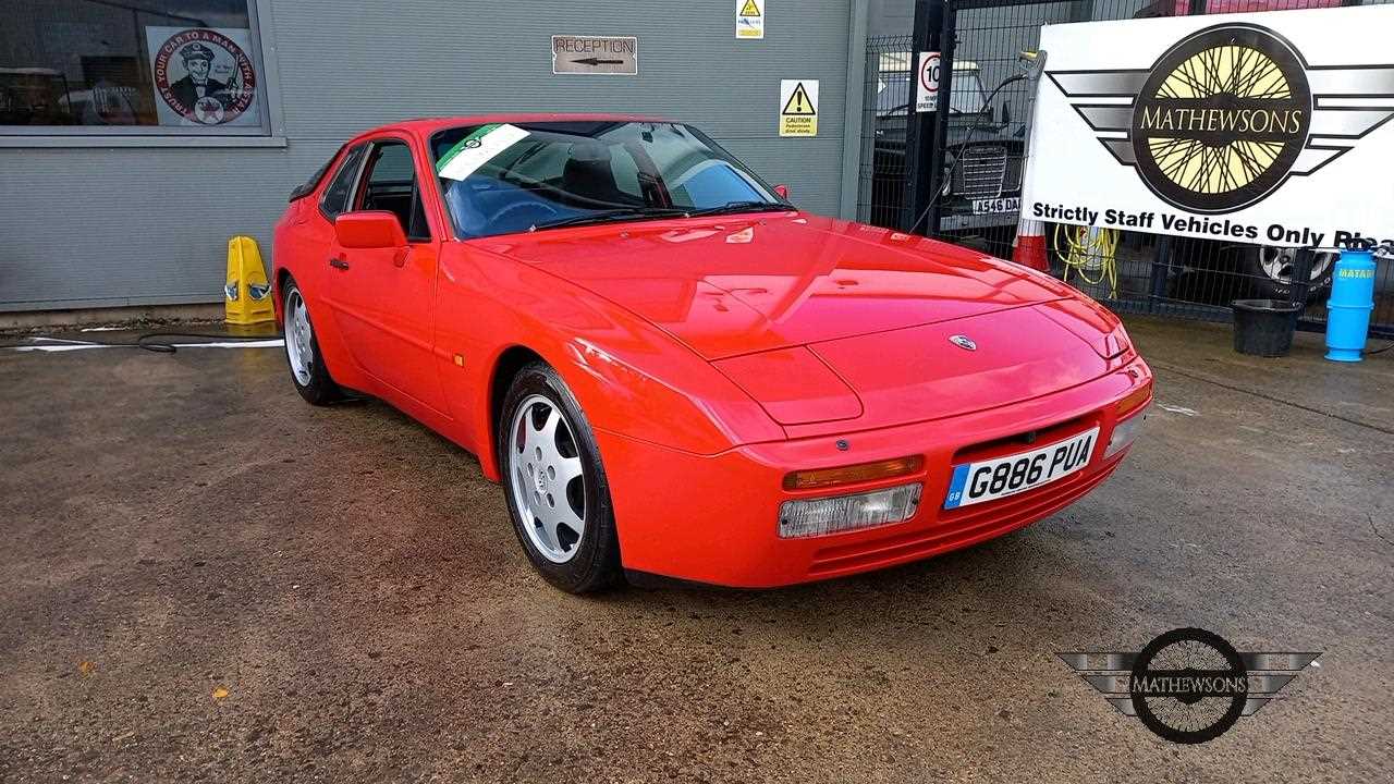 Lot 685 - 1990 PORSCHE 944 TURBO