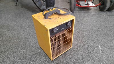 Lot 169 - ELECTRIC HEATER