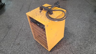 Lot 169 - ELECTRIC HEATER