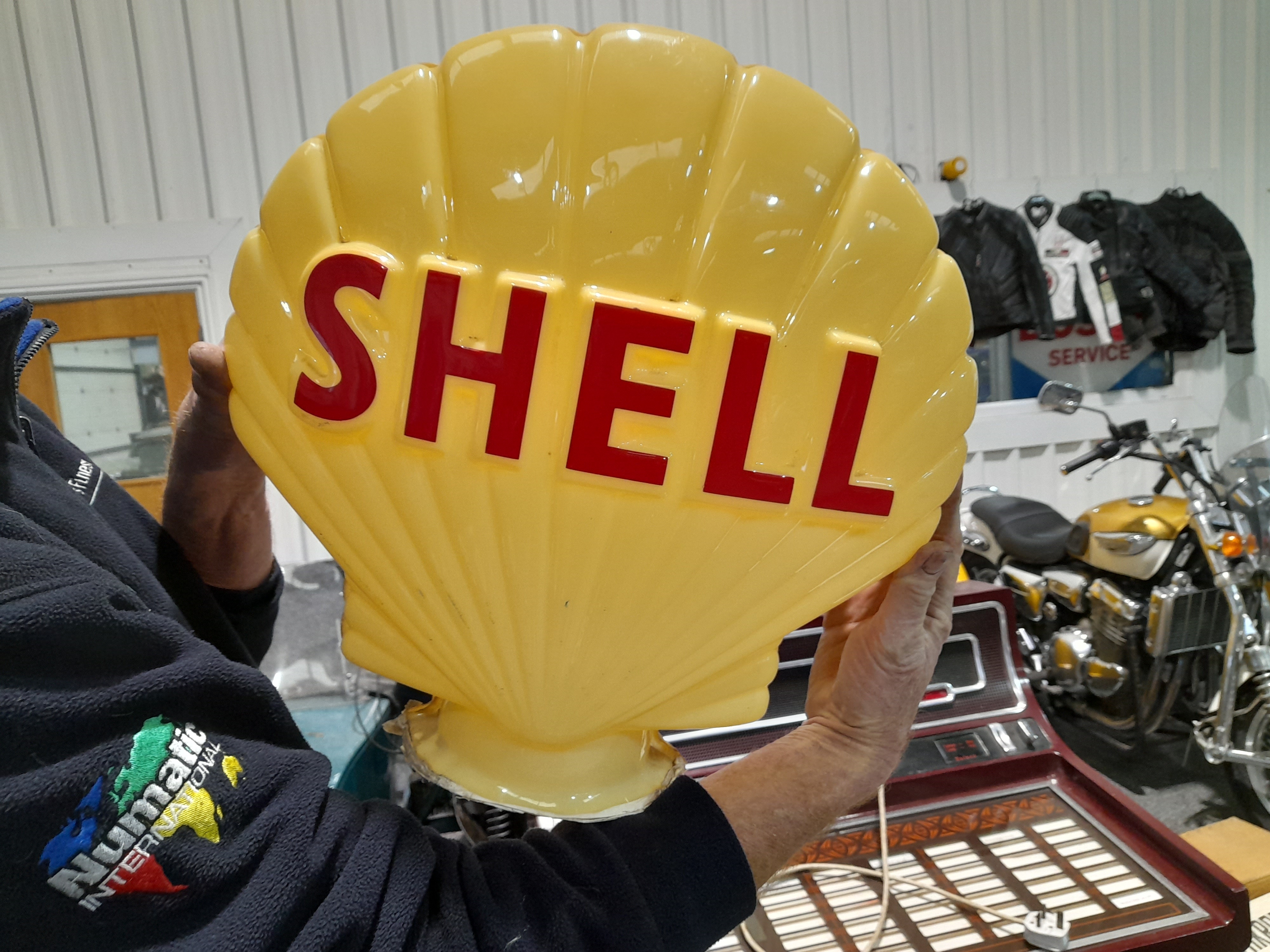 Lot 371 - SHELL GLOBE DOUBLE SIDED