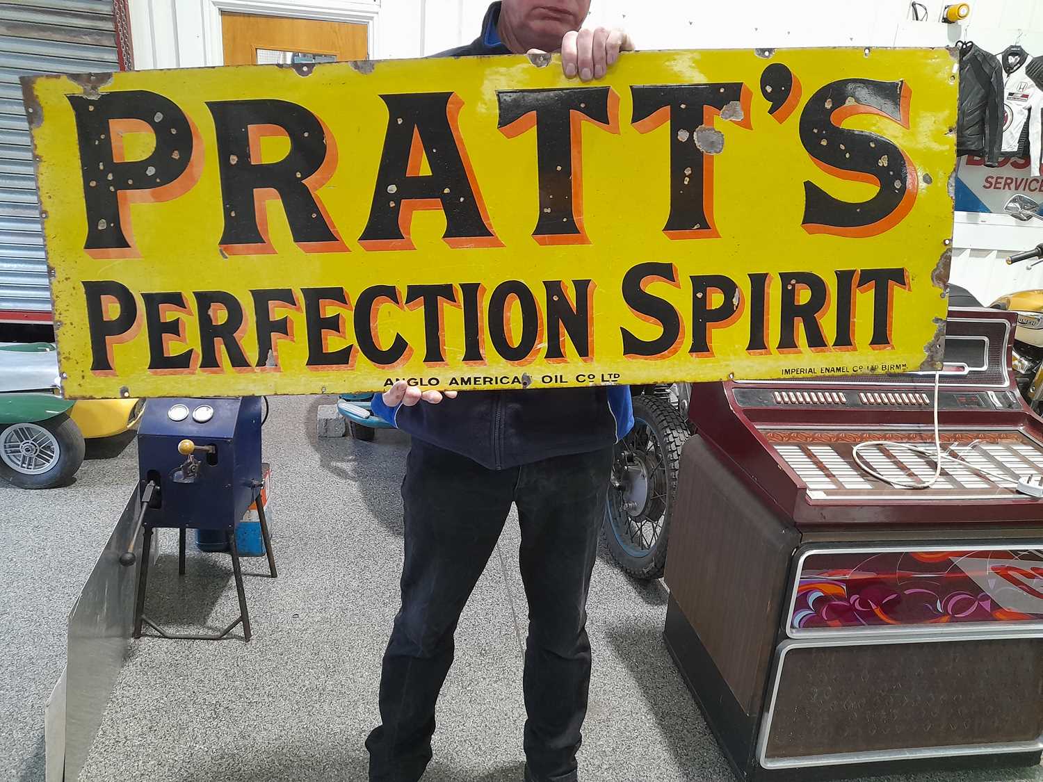 Lot 391 - PRATTS PERFECTION SIGN