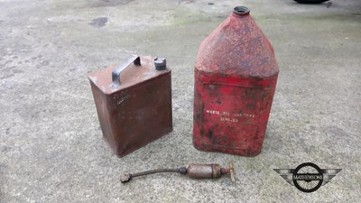 Lot 111 - 2 X OIL CANS AND GREASE GUN