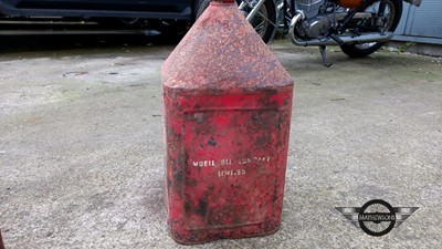 Lot 111 - 2 X OIL CANS AND GREASE GUN