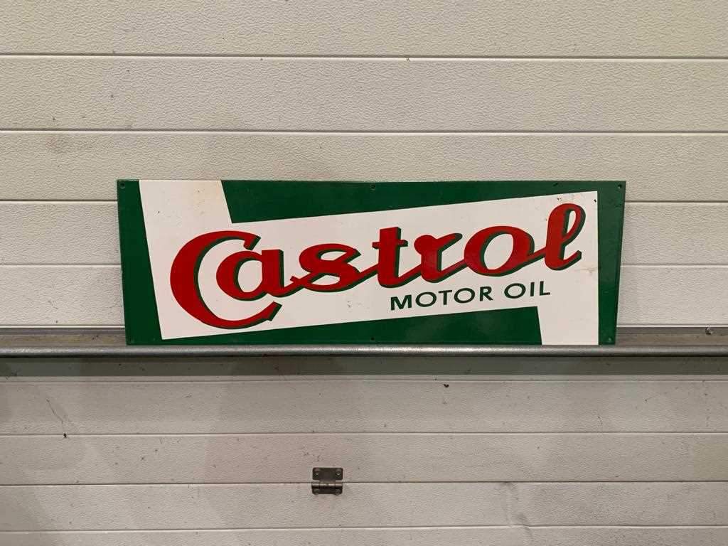 Castrol Store Sign Lot 577 - CASTROL ENAMEL SIGN