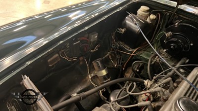 Lot 82 - 1975 MG B GT