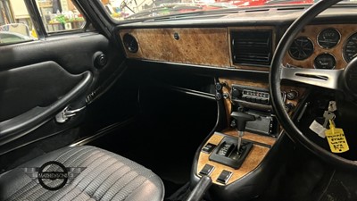 Lot 172 - 1974 TRIUMPH STAG AUTO